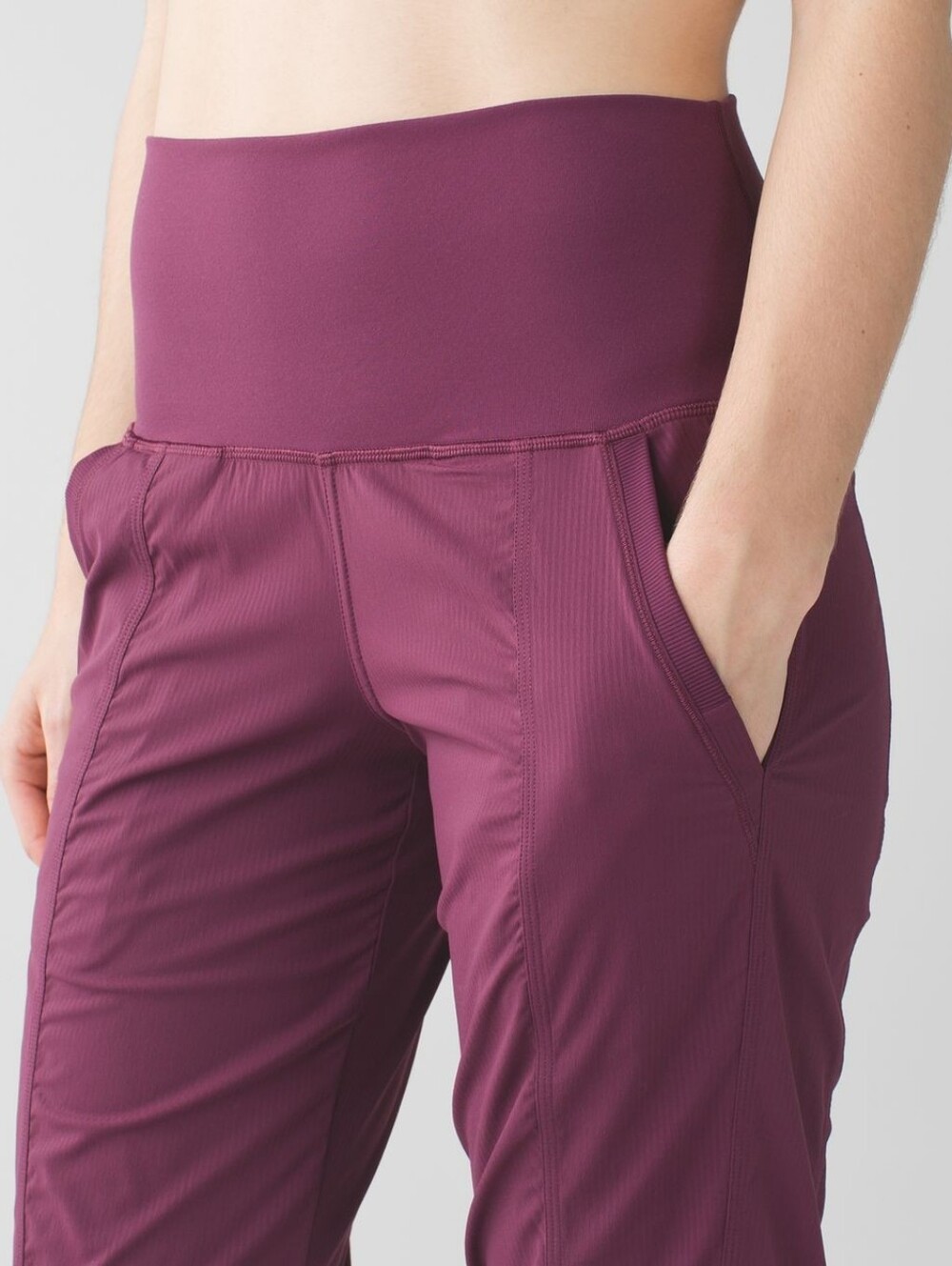 Lululemon In Flux Crop Red Grape